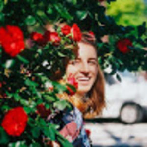 Meet your Posher, Lauren